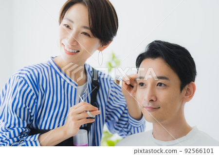 Eyebrow cut Eyebrow cut 92566101