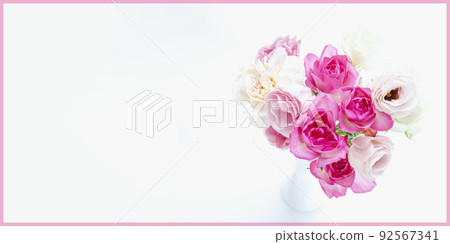Pink and white bouquet material 92567341