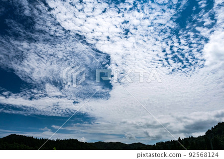 Photo, clouds after the rainy season Clouds over Akita Sky and clouds Photo, clouds after the rainy season Clouds over Akita Sky and clouds 92568124