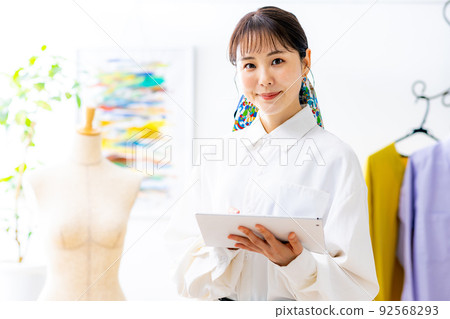 fashion designer 92568293