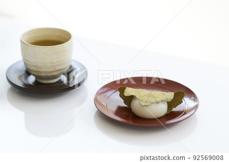 Japanese sweets and green tea Japanese sweets and green tea 92569008