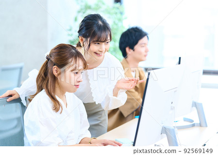 電腦工程師服裝創作者培訓3D大學生學生學生青年 92569149