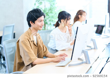 電腦工程師服裝創作者培訓3D大學生學生學生青年 電腦工程師服裝創作者培訓3D大學生學生學生青年 92569154