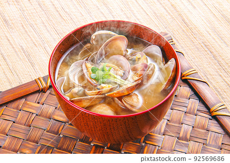 Clam miso soup Clam miso soup 92569686