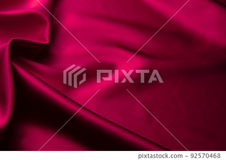 深粉色垂墜 92570468