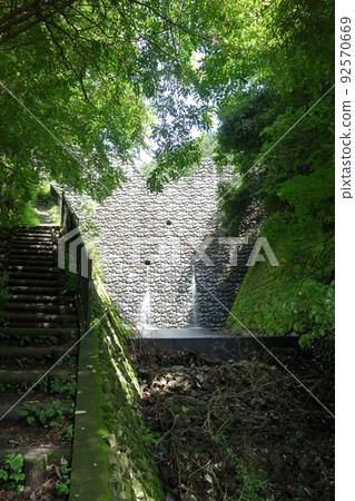 高水三山薩博大壩（平見川薩博大壩）（東京都青梅市） 92570669