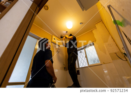 Bath remodeling of the bathroom Bath remodeling of the bathroom 92571234