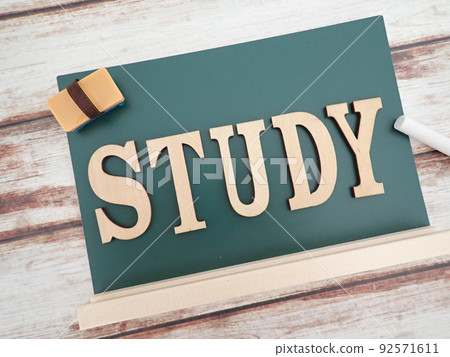 學習黑板上的學習詞，學習 92571611