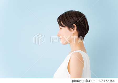 一個短髮女人的肖像 92572100