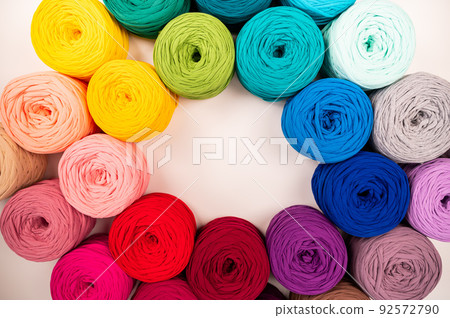 Selection of skeins of cotton yarn. Gradient of colors. 92572790