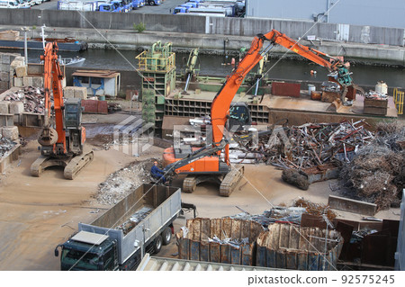 Industrial waste, scrap processing, recycled resources, recycling, reuse, dumping ground, industrial waste, recycling factory 92575245