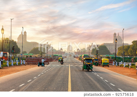 The road to the Presidential Residance or Rashtrapati Bhavan, New Delhi, India The road to the Presidential Residance or Rashtrapati Bhavan, New Delhi, India 92575618