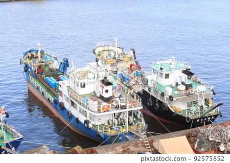 船舶 船舶 承運人 貨船 拖船 拖船 船用起重機 海上起重機 中型船舶 船舶 船舶 承運人 貨船 拖船 拖船 船用起重機 海上起重機 中型船舶 92575852