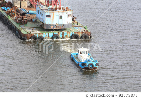 船舶 船舶 承運人 貨船 拖船 拖船 船用起重機 海上起重機 中型船舶 船舶 船舶 承運人 貨船 拖船 拖船 船用起重機 海上起重機 中型船舶 92575873