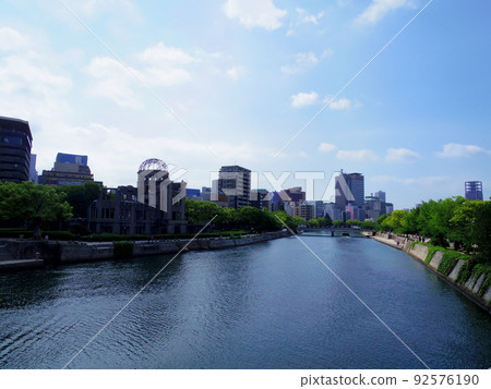 Motoyasu River and Atomic Bomb Dome (Hiroshima City, Hiroshima Prefecture) Motoyasu River and Atomic Bomb Dome (Hiroshima City, Hiroshima Prefecture) 92576190