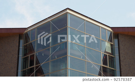 Kanazawa Shin-Ishikawa Prefectural Library 92578387