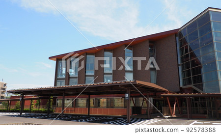 Kanazawa Shin-Ishikawa Prefectural Library 92578388