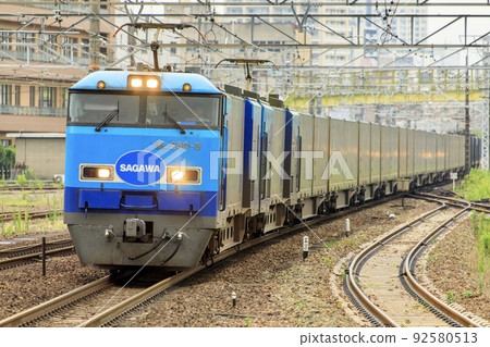 在熱田站附近運行的 JR 貨運 M250 系列超級鐵路貨運 在熱田站附近運行的 JR 貨運 M250 系列超級鐵路貨運 92580513