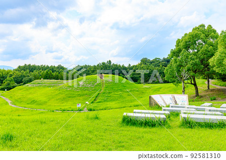 Summer Okiide Kofun, Kama City, Fukuoka Prefecture 92581310