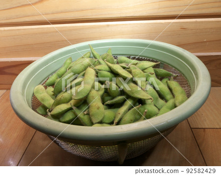 新鮮的毛豆 92582429