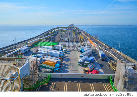 From the Umihotaru parking area observation deck in Kisarazu City, Chiba Prefecture, toward Kisarazu (Aqua Bridge) From the Umihotaru parking area observation deck in Kisarazu City, Chiba Prefecture, toward Kisarazu (Aqua Bridge) 92583993