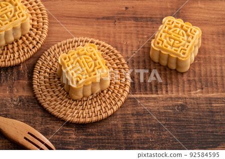 Mid-Autumn Festival Moon cake Geppei Mid-Autumn Festival Moon cake Geppei 92584595