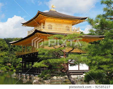 夏季更換金閣寺茅草屋頂後 夏季更換金閣寺茅草屋頂後 92585227