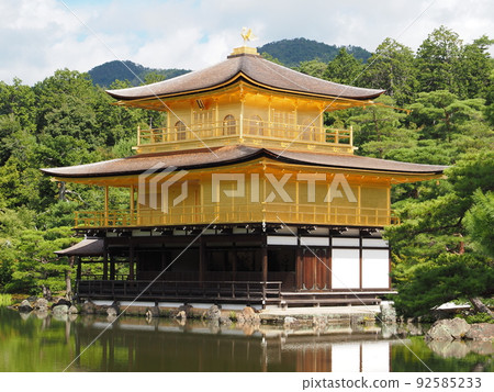 夏季更換金閣寺茅草屋頂後 夏季更換金閣寺茅草屋頂後 92585233