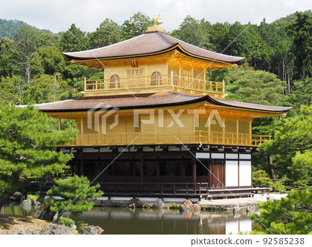 夏季更換金閣寺茅草屋頂後 夏季更換金閣寺茅草屋頂後 92585238