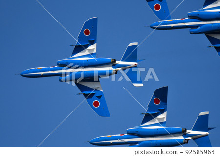 T-4 Blue Impulse 特技飛行精彩紛呈 92585963