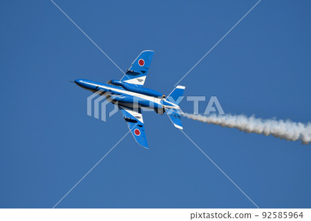 T-4 Blue Impulse aerobatics flight brilliant 92585964