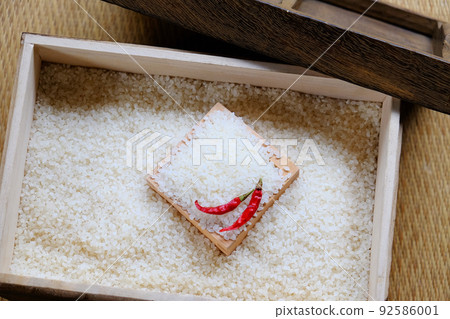 飯碗裡的米飯 92586001