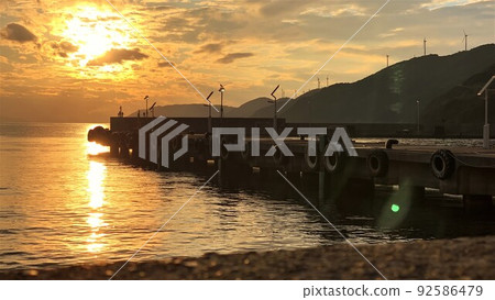 Relax at the harbor in the evening Relax at the harbor in the evening 92586479