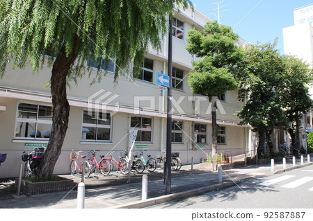 尼崎市政府開明政府大樓(原尼崎市開明小學、舊開明神城小學) 兵庫縣尼崎市 尼崎市政府開明政府大樓(原尼崎市開明小學、舊開明神城小學) 兵庫縣尼崎市 92587887