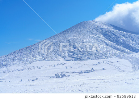 Hakkoda Mountains in winter, Japan's three major rime snow monsters, Aomori sightseeing 92589618