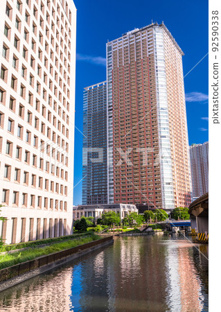 《東京》東京市中心芝浦地區的塔式公寓風景 92590338