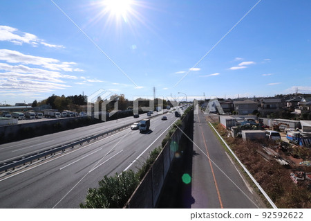 Near Hasuda Service Area on the Tohoku Expressway on a sunny day 92592622