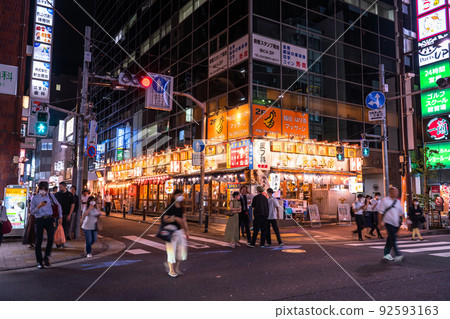 《東京》新橋站前,酒吧區 《東京》新橋站前,酒吧區 92593163