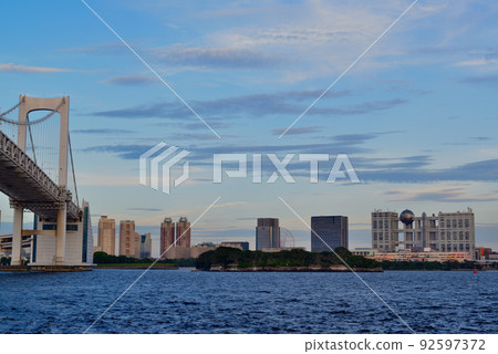 Rainbow Bridge seen from Shibaura Pier Odaiba Seaside Park 92597372