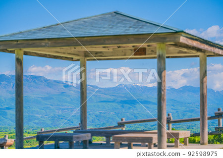 Resting place where you can see the mountains Superb view landscape image material 92598975