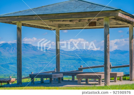 Resting place where you can see the mountains Superb view landscape image material 92598976