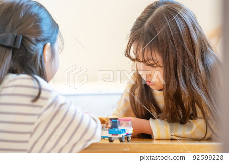 children lifestyle play growth health 92599228