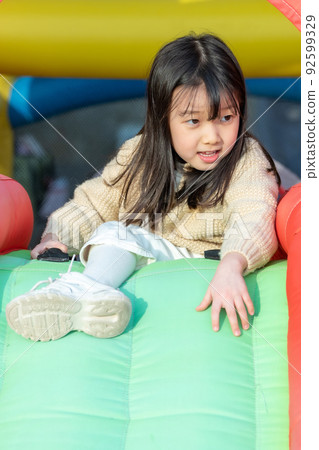 children lifestyle play growth health 92599329