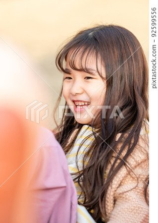 children lifestyle girl sister family friend 92599556