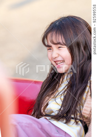 兒童 生活方式 女孩 妹妹 家庭 朋友 兒童 生活方式 女孩 妹妹 家庭 朋友 92599558