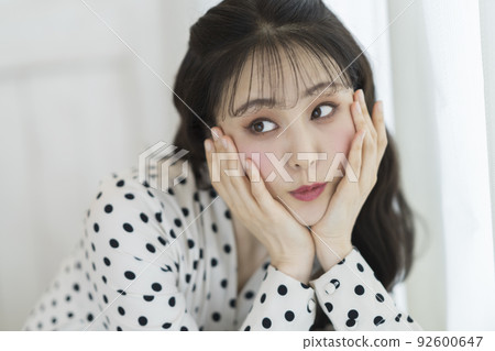 Young woman beauty image portrait 92600647