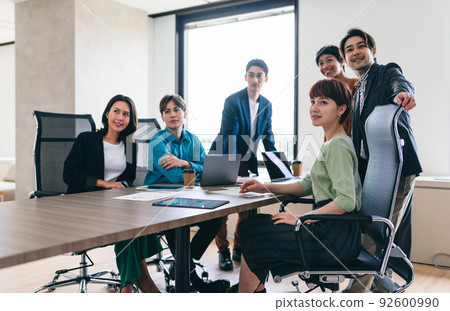 Multinational companies: Business sites Multinational companies: Business sites 92600990