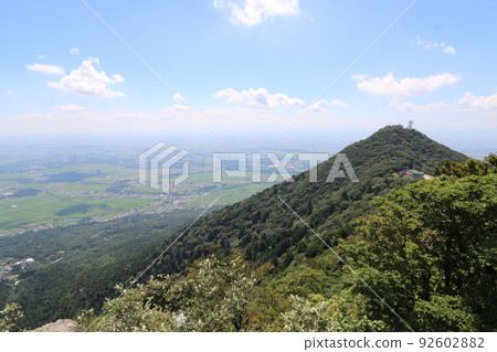 從茨城縣筑波山女體山山頂眺望南台山 92602882