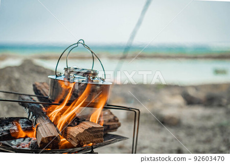 Sea camp bonfire bonfire kettle camp equipment rugged Sea camp bonfire bonfire kettle camp equipment rugged 92603470