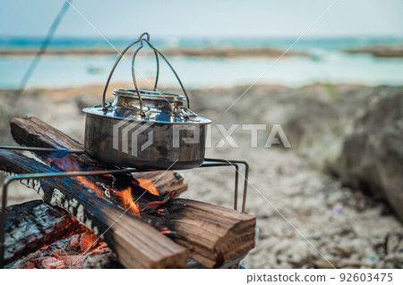 Sea camp bonfire bonfire kettle camp equipment rugged 92603475
